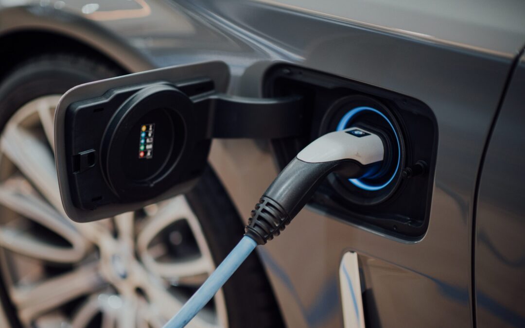 Auto elettriche, colonnine di ricarica insufficienti? Ecco i progetti per ampliare la rete