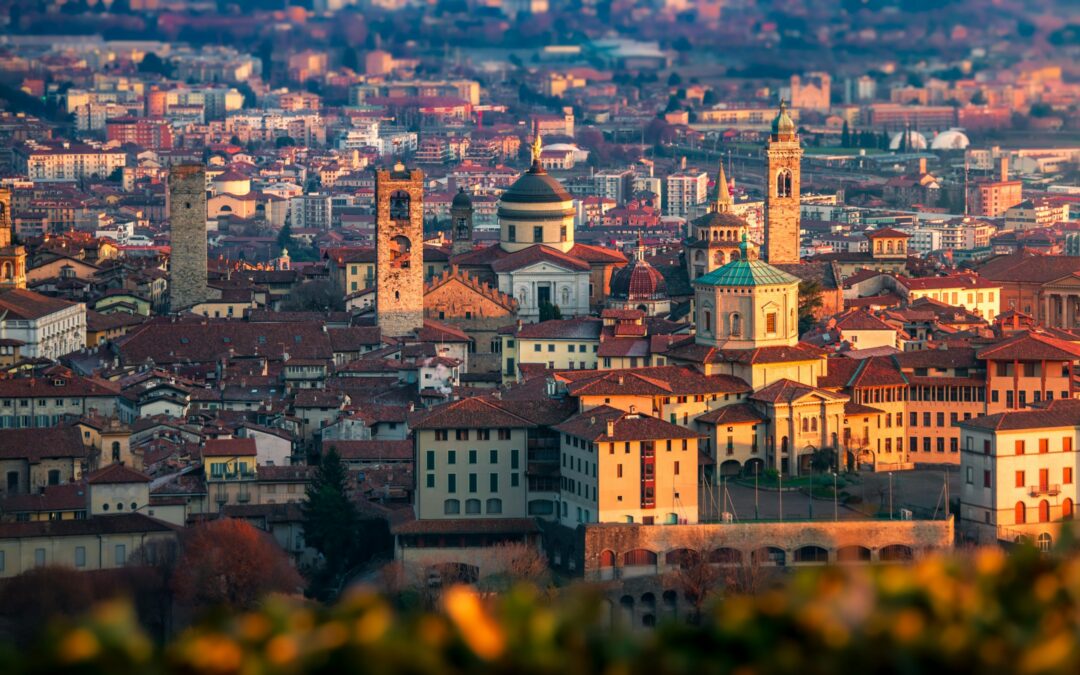 Progettare il disordine: perché ci servono città con meno confini e più bordi