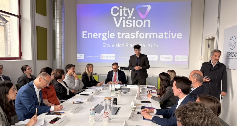Francesco Brianzi al tavolo di lavoro di City Vision Piacenza 2026